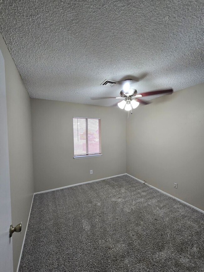 Building Photo - A Fabulous 4 Bedroom Single Story Home in East Las Vegas
