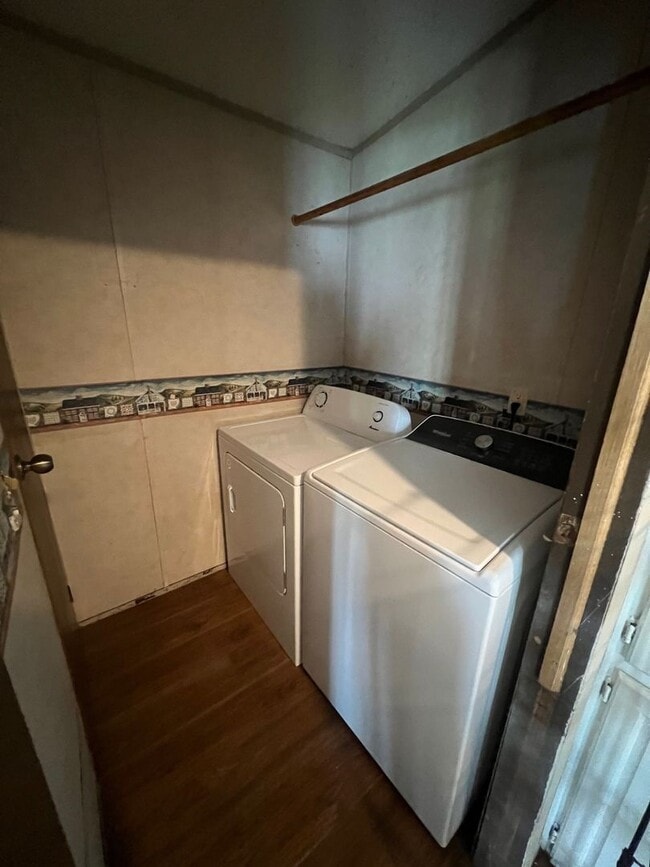 Building Photo - Mobile Home for lease in Sulphur