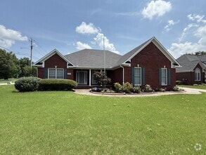 Building Photo - 238 Pebble Brook Dr