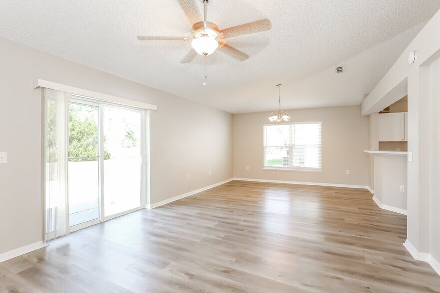 Building Photo - 10415 Song Sparrow Ln