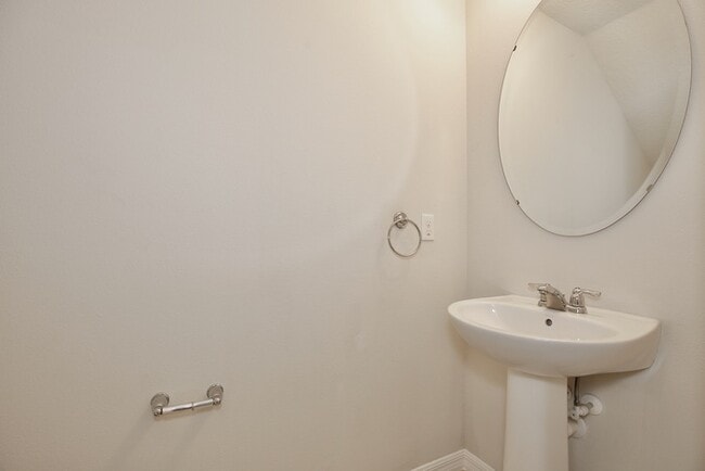 Building Photo - Beautiful 3/2.5 Spacious Townhome with 1 Car Garage in the Gated Community of Jackson Park - Orla...