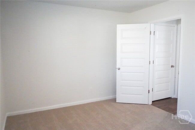 Building Photo - 500 Coconut Dr