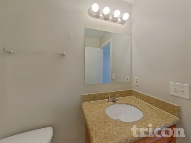 Building Photo - 14004 Basin St