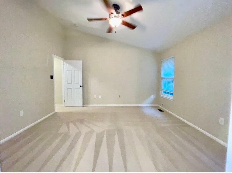 Building Photo - 7877 Wintercress Ln