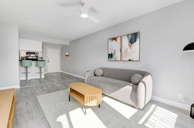 Building Photo - Modern 2 Bedroom 2 Bathroom Apartment Right Next to SDSU  -  WITH 2 PARKING SPOTS!!!