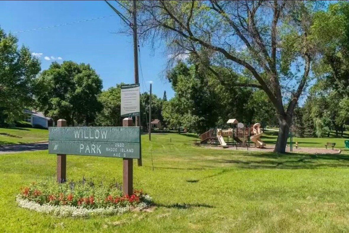 Building Photo - 2042 Louisiana Ave S