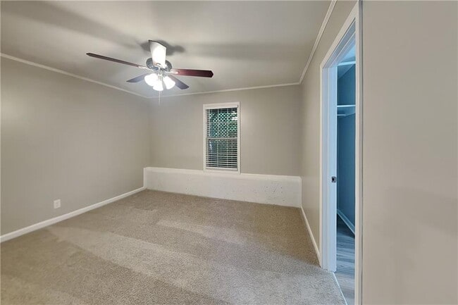 Building Photo - 5039 Wesleyan Dr