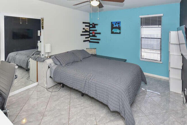 Building Photo - 108 Sherwood Cir