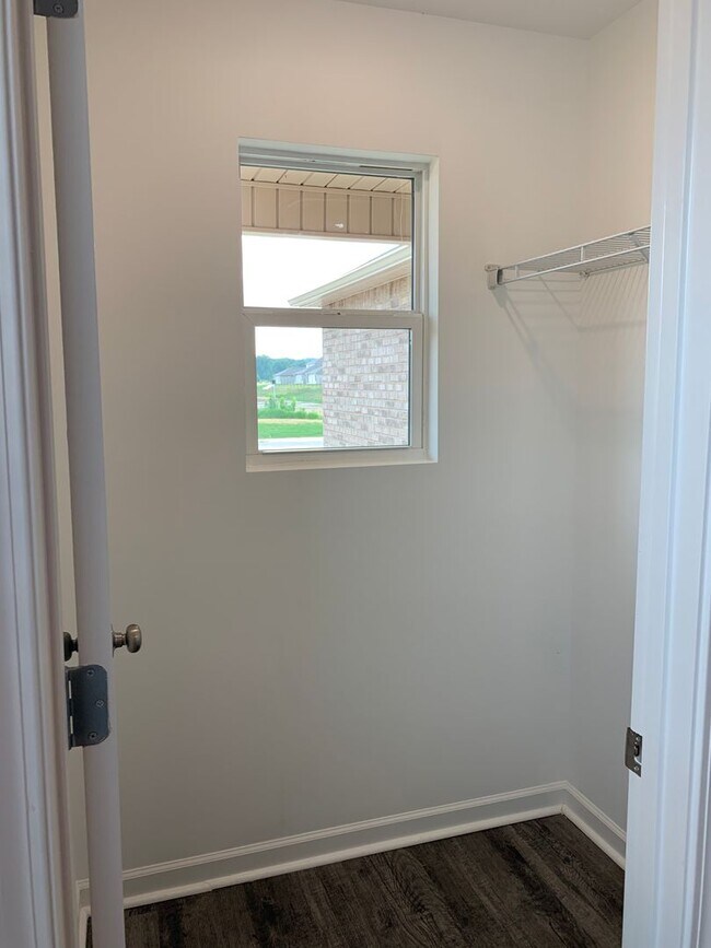 Building Photo - Now Pre-Leasing — Spacious 4 Bed, 2 Bath Home in Tucker Farms!