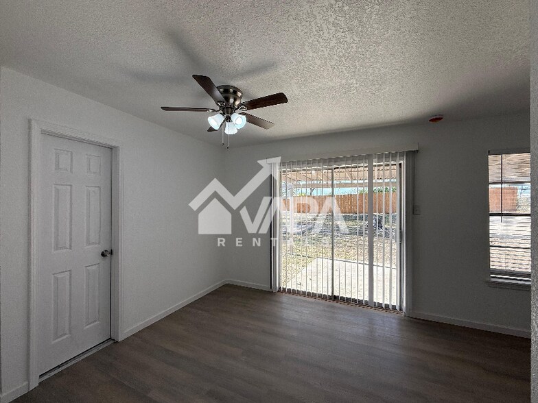 Building Photo - 7319 Walnut Valley Dr