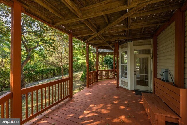 Building Photo - 13438 Burrough Farm Dr