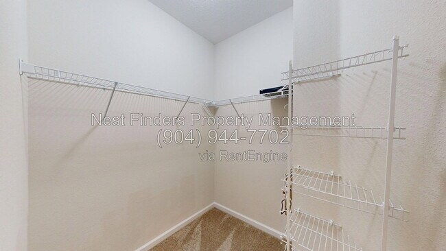 Building Photo - 2704 Daylily Ln