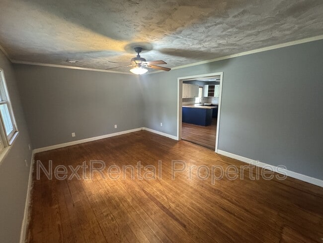 Building Photo - 402 Overby St