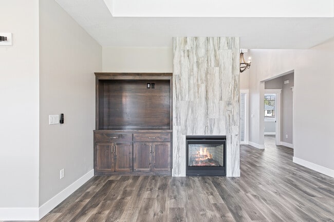 Building Photo - 3888 Wyoming Ln