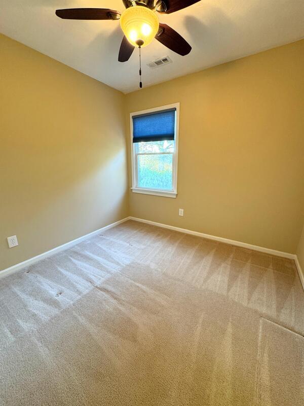Building Photo - 1363 Battleford Dr