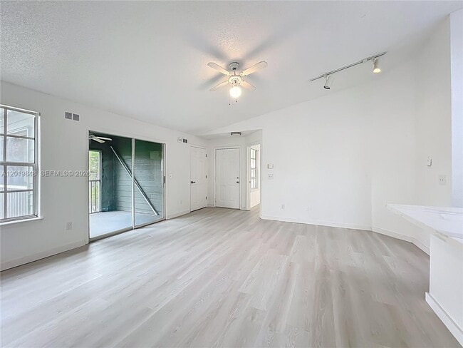 Building Photo - 2225 Metropolitan Way