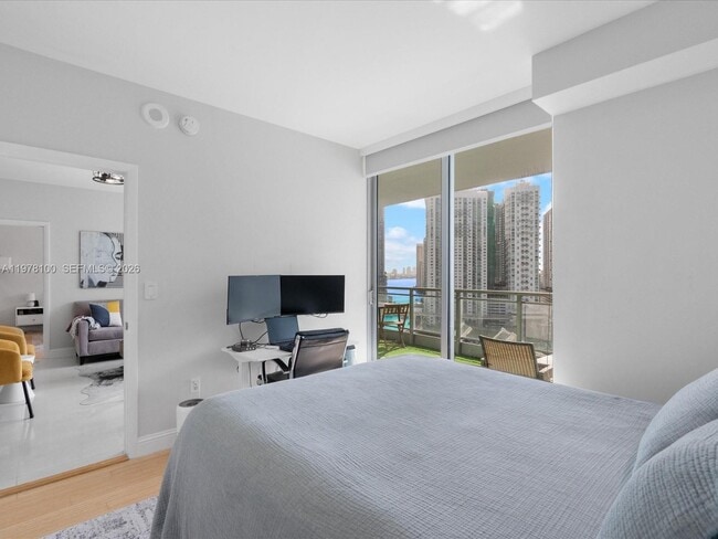 Building Photo - 90 SW 3rd St