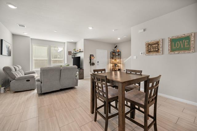 Building Photo - 3133 Strawberry Farm Ln