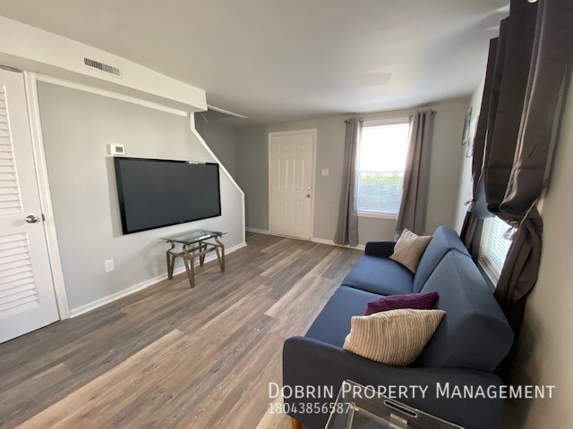 Building Photo - 1618 Tyler St