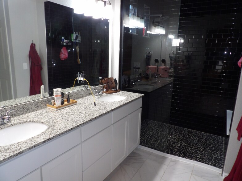 Building Photo - 6520 Golden Briar Ln