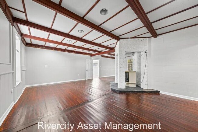 Building Photo - You Don't Want To Miss This One!!!!! It Is A Must See!!!!!! PRICE REDUCTION, SECTION 8 WELCOMED!!!!