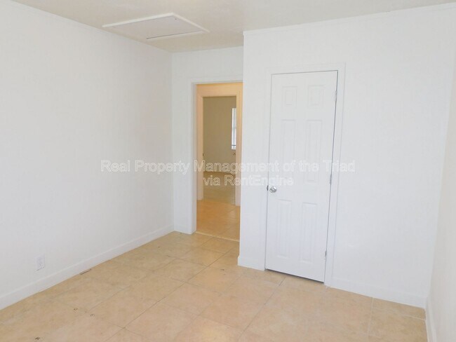 Building Photo - 1514 Gholson Ave S East