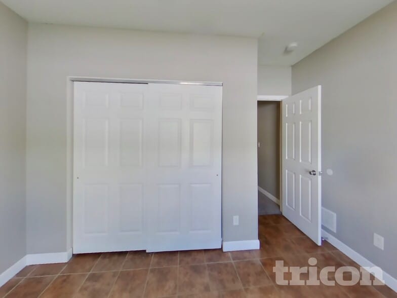 Building Photo - 733 Merrifields Dr