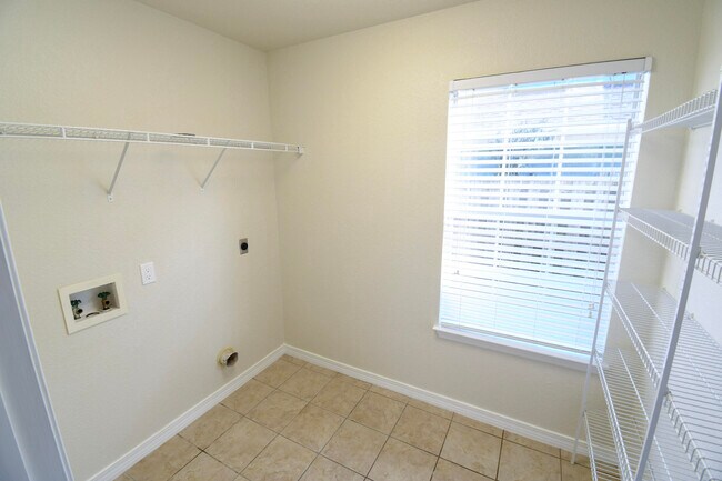 Building Photo - 735 Loblolly Bay Dr