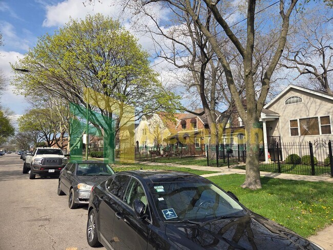 Building Photo - Updated 3-Bedroom Home with Sunroom and Backyard Space