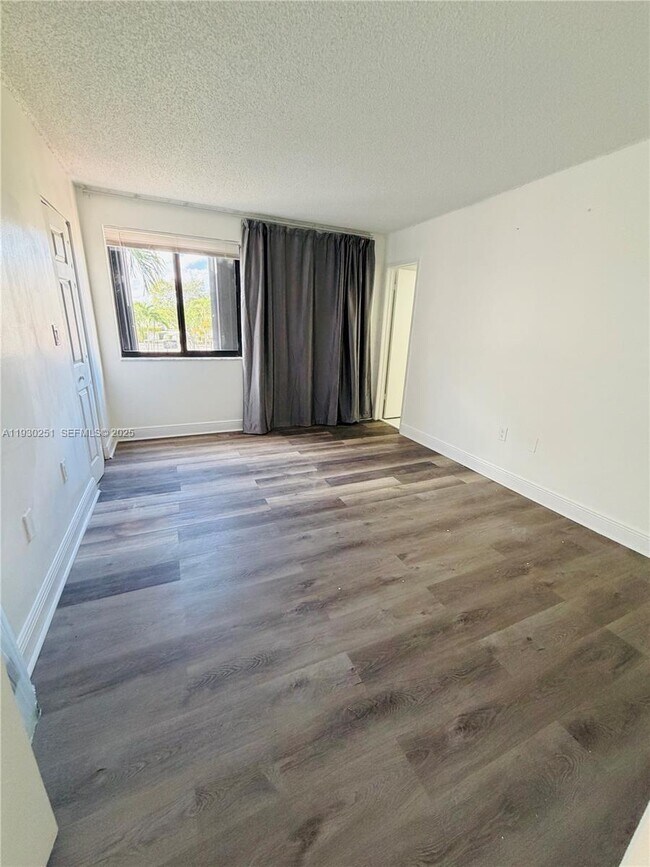 Building Photo - 10296 NW 9th St Cir