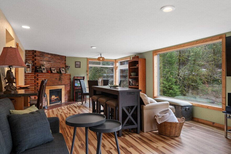 Building Photo - 11582 Washougal River Rd