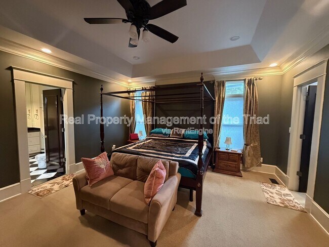 Building Photo - 10 Postbridge Ct