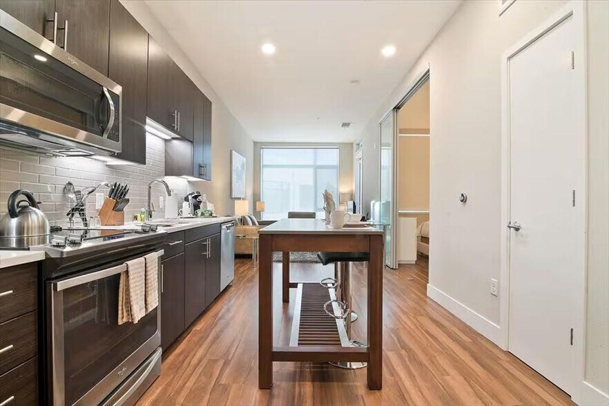 Building Photo - 1734 W El Camino Real