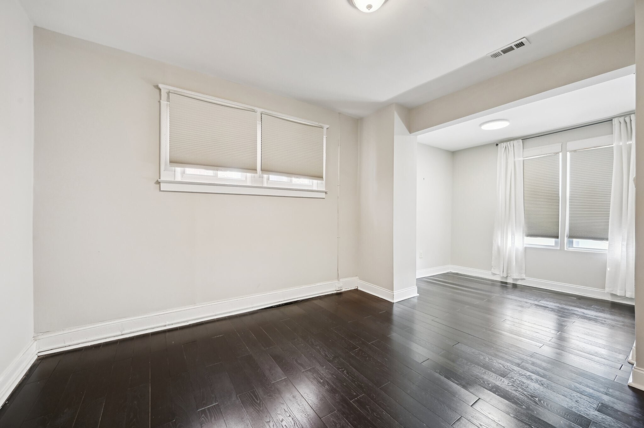 Master bedroom with den attached - 2431 Linden Ave
