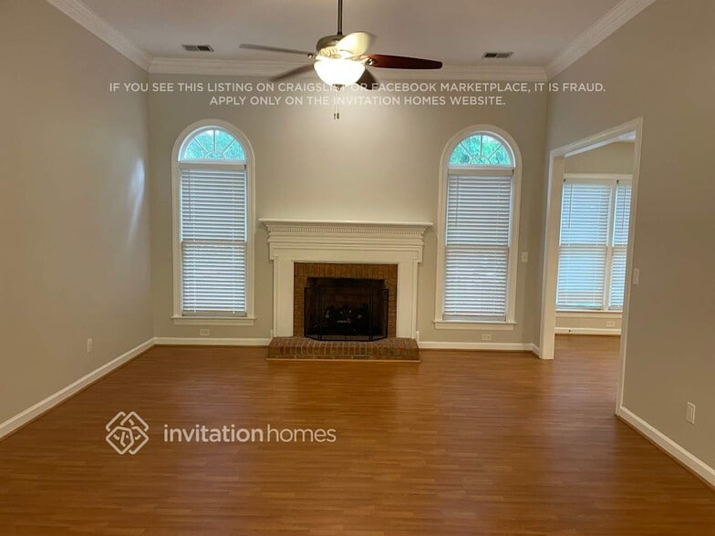Building Photo - 11112 Ridge Oak Dr