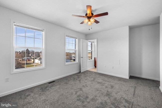 Building Photo - 6 Mustang Dr