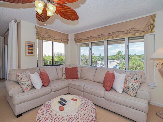 Building Photo - 1700 Ocean Dr