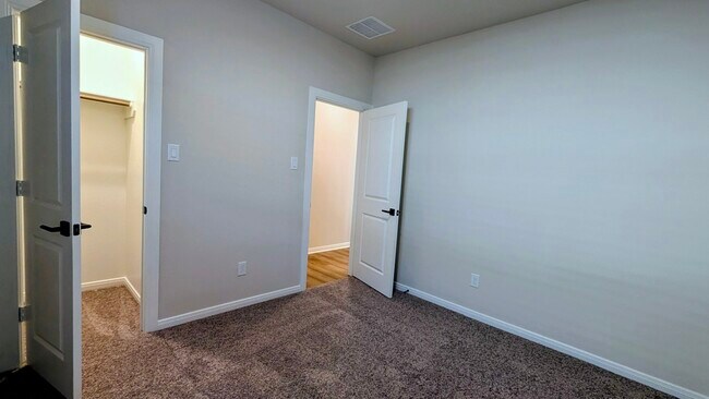 Building Photo - 31814 Blossom Ln