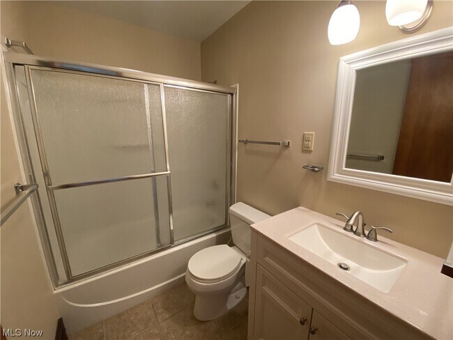 Building Photo - 32320 Bainbridge Rd