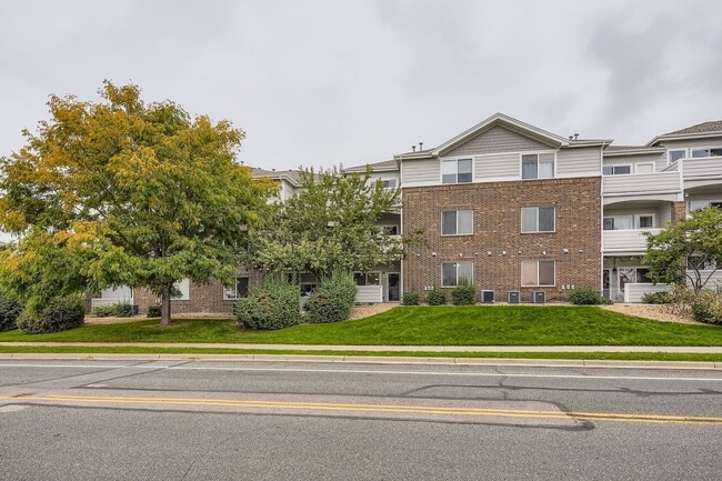 Building Photo - 10149 W 55th Dr