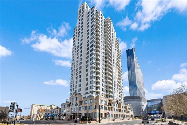 Primary Photo - 526 Pacific Ave