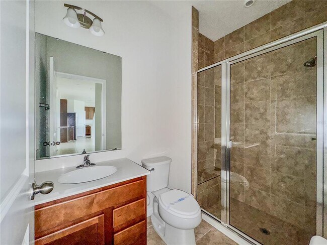 Building Photo - 2048 Airedale Wy