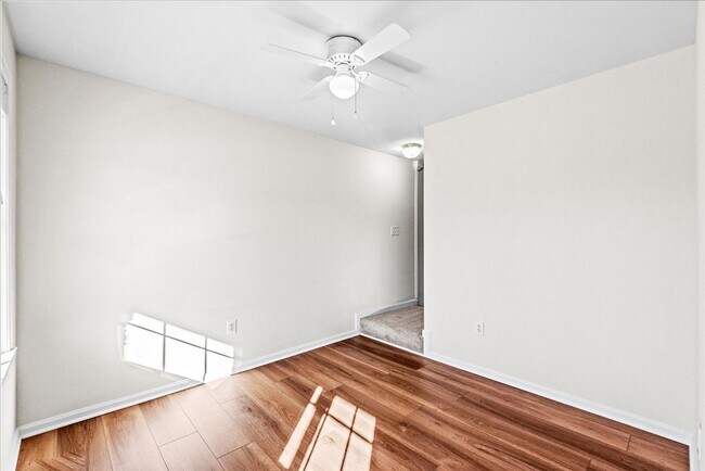 Building Photo - Near VRE and I-95!