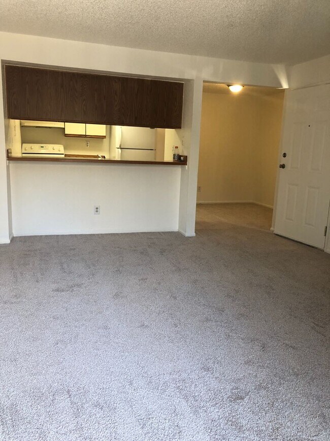 Building Photo - 2 bed/2 bath condo in Arvada