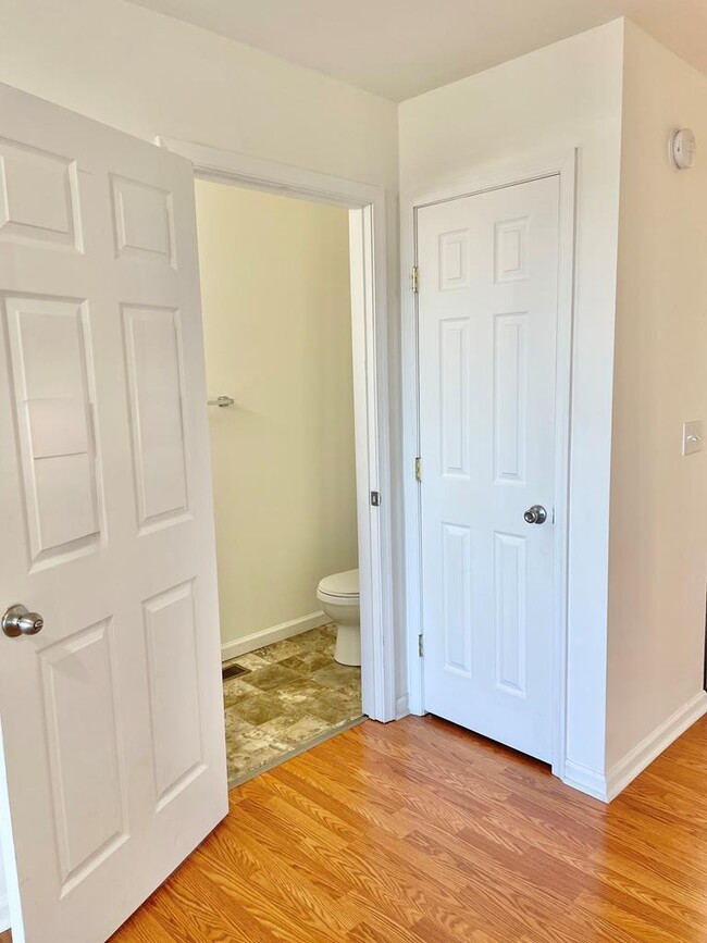 Building Photo - 5164 Main St