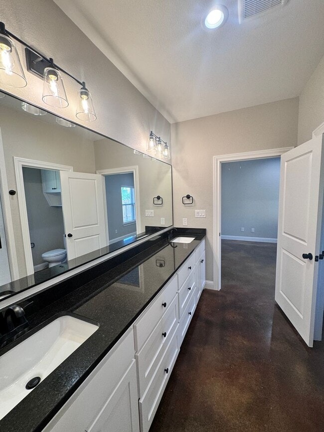 Building Photo - Residences at Windmill Preserve