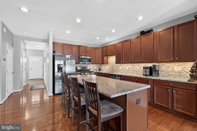 Building Photo - 1551 Emily Ct