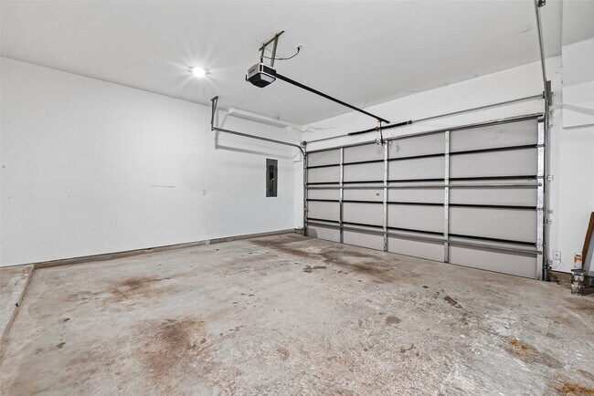 Building Photo - 7314 Avenue L