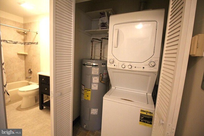 Building Photo - 5322 Ravens Crest Dr