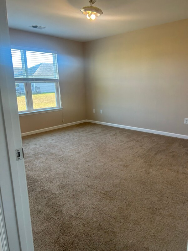 Building Photo - 192 Mountain Ash Ln